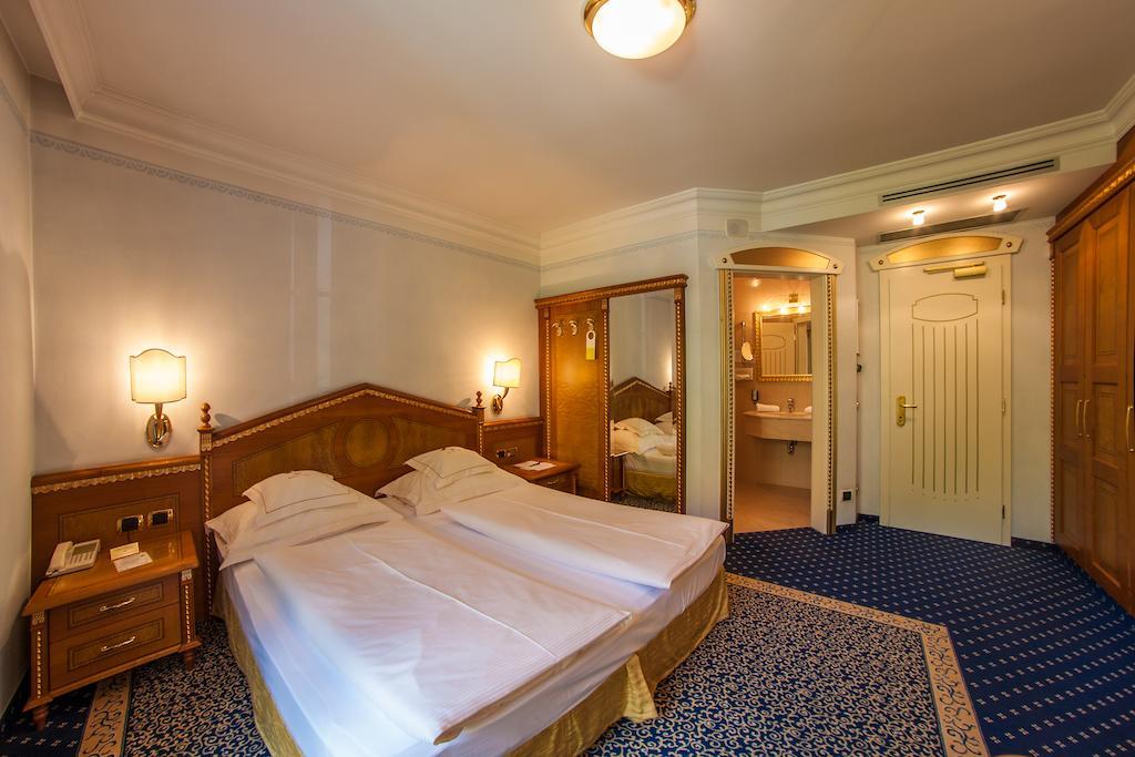 Cityhotel Goldener Adler B&B Chiusa Rom bilde
